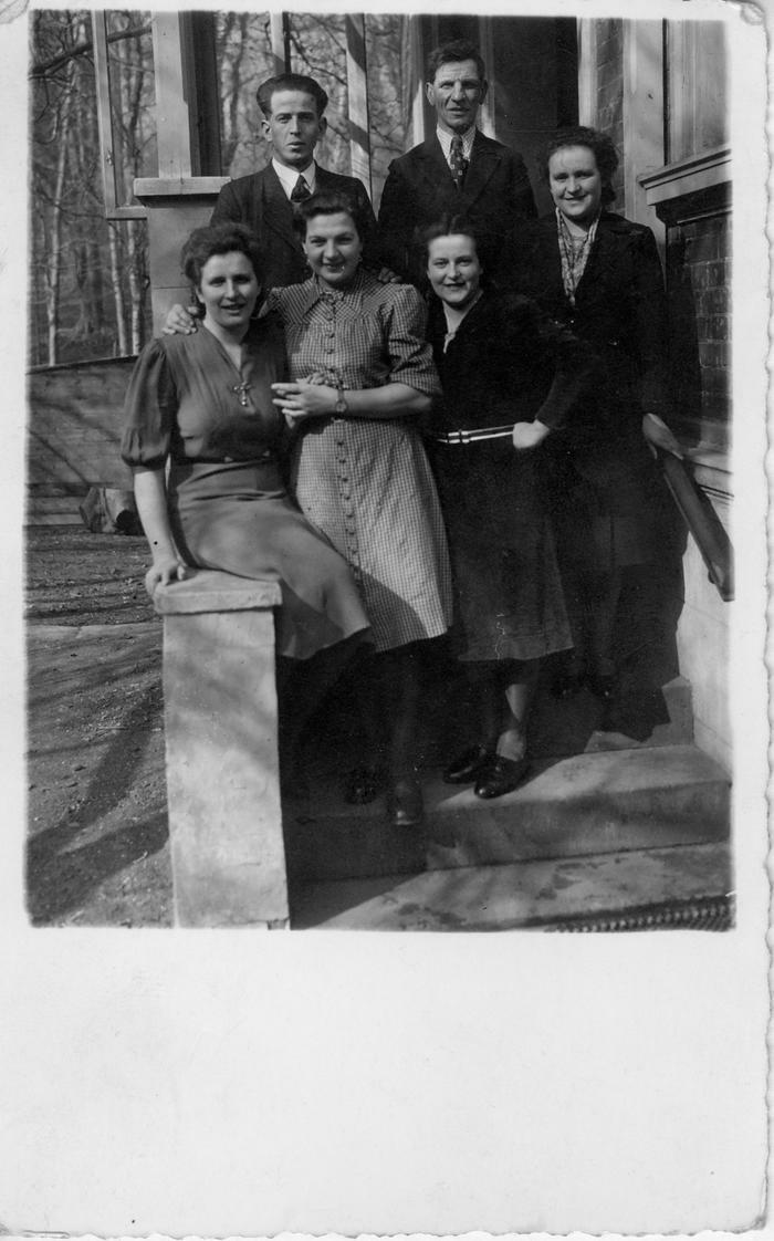 Group photo of some of Sophie's family and relatives.