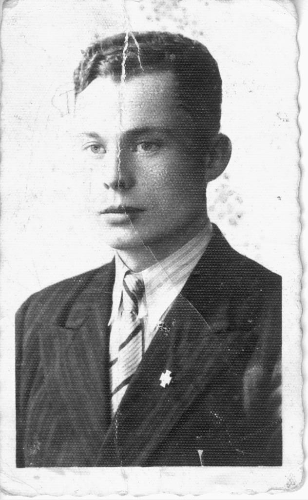 Eugenjiesz: Sophie's boyfriend in Poland