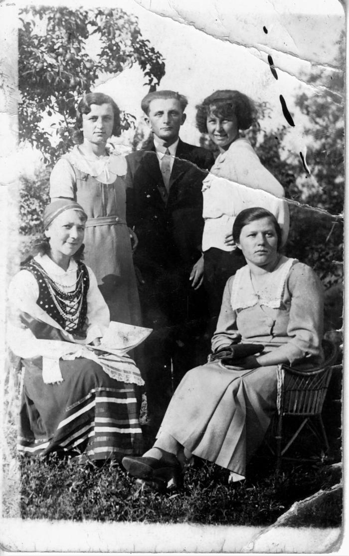 Karkow costume, Sophie didn't recognize people 