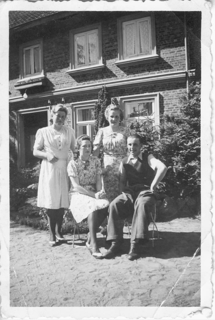 Zoche Krawczyk is on the left.