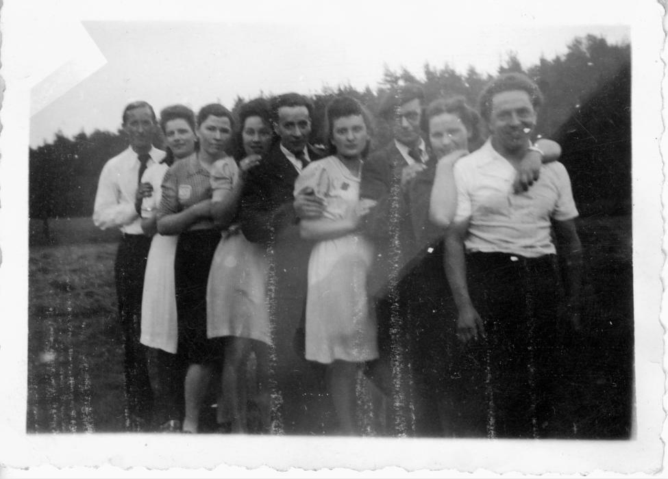 Sophie - 2nd left, Tola - center, others?