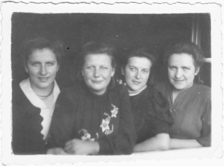 Sophie, ??, Anna Fingus, & Helena